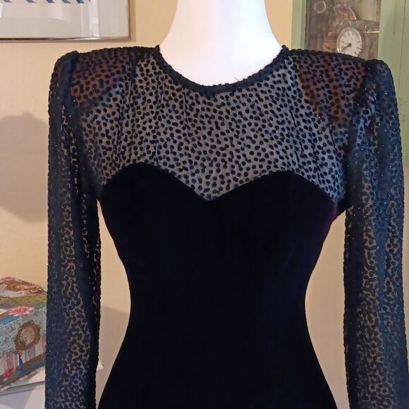 Vintage. Karen Lucas for Niki Black Evening Dress. Cocktail. Quiet Luxury. - Picture 2 of 13